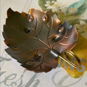 VINTAGE COPPER LEAF DISH WITH HANDLE